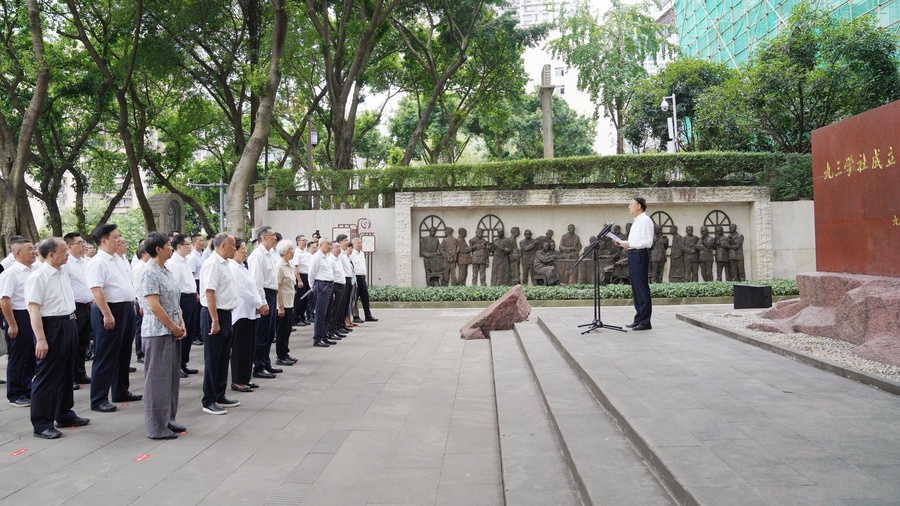 c70ca7b52cf94c0ecae814fc8ffd3ae5.jpg c70ca7b52cf94c0ecae814fc8ffd3ae5.jpg